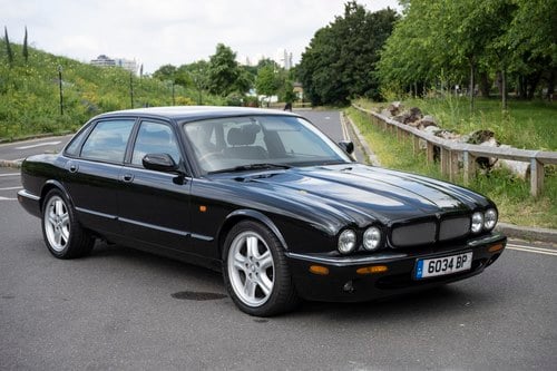 1998 Jaguar XJR For Sale (picture 1 of 172)