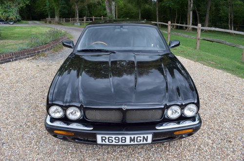 NO RESERVE - 1998 Jaguar XJR Supercharged In vendita (immagine 14 di 145)