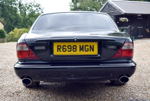 NO RESERVE - 1998 Jaguar XJR Supercharged In vendita (immagine 16 di 145)