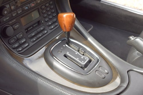 NO RESERVE - 1998 Jaguar XJR Supercharged In vendita (immagine 38 di 145)