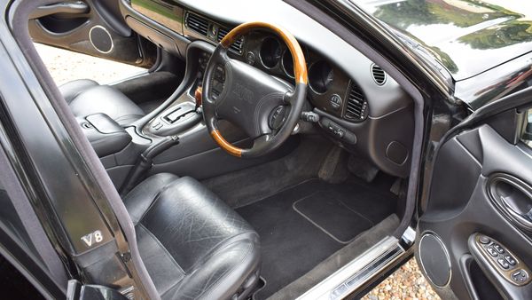 NO RESERVE - 1998 Jaguar XJR Supercharged For Sale (picture :index of 27)