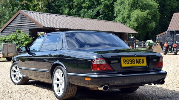 NO RESERVE - 1998 Jaguar XJR Supercharged For Sale (picture :index of 11)