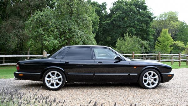 NO RESERVE - 1998 Jaguar XJR Supercharged For Sale (picture :index of 12)