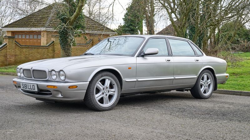 1998 Jaguar XJR For Sale (picture 1 of 167)