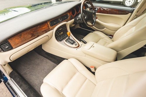 1998 Jaguar XJR Supercharged (X308) For Sale (picture 29 of 85)