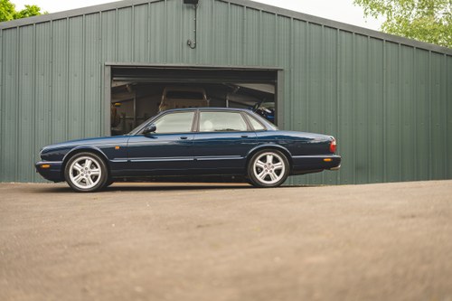 1998 Jaguar XJR Supercharged (X308) For Sale (picture 12 of 85)