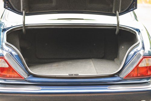 1998 Jaguar XJR Supercharged (X308) For Sale (picture 47 of 85)