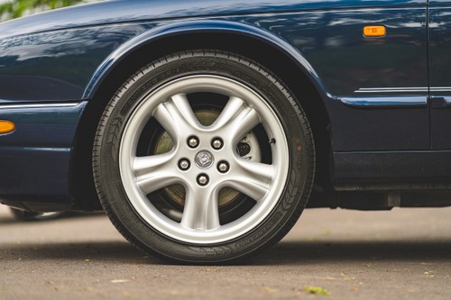 1998 Jaguar XJR Supercharged (X308) For Sale (picture 13 of 85)