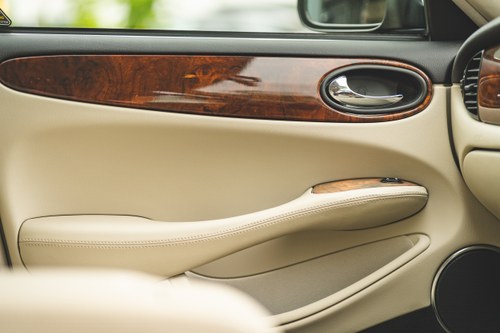 1998 Jaguar XJR Supercharged (X308) For Sale (picture 36 of 85)