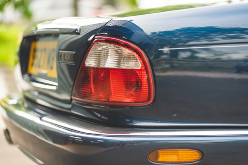 1998 Jaguar XJR Supercharged (X308) For Sale (picture 57 of 85)