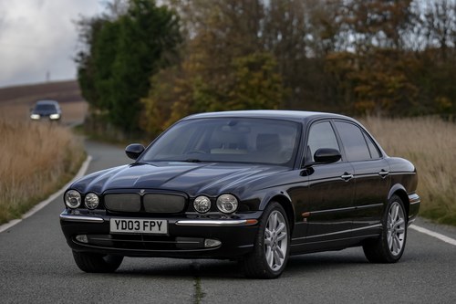 2003 Jaguar XJR (350) For Sale (picture 3 of 36)