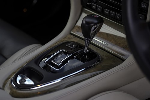 2003 Jaguar XJR (350) For Sale (picture 22 of 36)