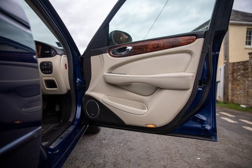 2003 Jaguar XJR-8 In vendita (immagine 19 di 160)