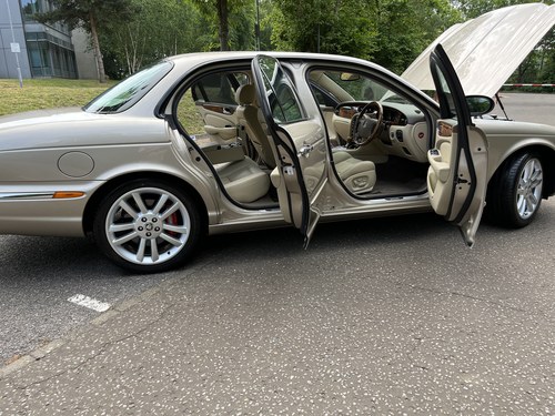 2005 Jaguar XJR For Sale (picture 19 of 140)
