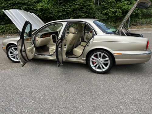 2005 Jaguar XJR For Sale (picture 25 of 140)