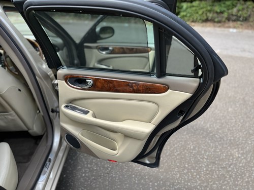 2005 Jaguar XJR For Sale (picture 63 of 140)