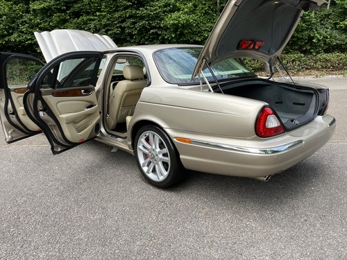 2005 Jaguar XJR For Sale (picture 20 of 140)