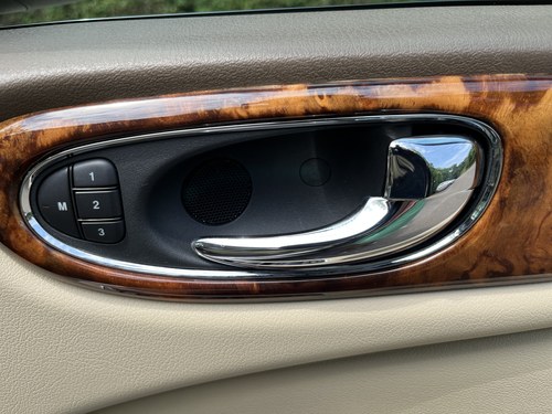2005 Jaguar XJR For Sale (picture 50 of 140)