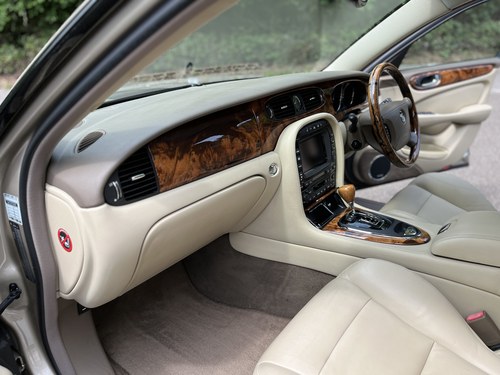 2005 Jaguar XJR For Sale (picture 38 of 140)