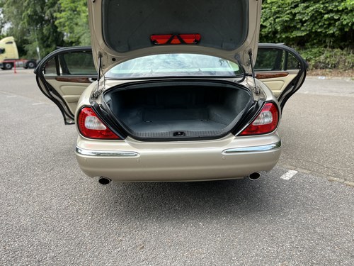 2005 Jaguar XJR For Sale (picture 90 of 140)