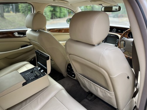 2005 Jaguar XJR For Sale (picture 40 of 140)
