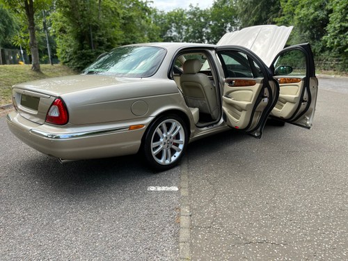 2005 Jaguar XJR For Sale (picture 18 of 140)