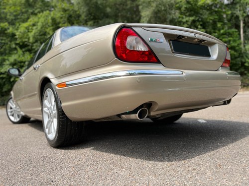 2005 Jaguar XJR For Sale (picture 13 of 140)