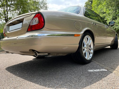 2005 Jaguar XJR For Sale (picture 14 of 140)