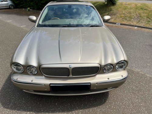 2005 Jaguar XJR For Sale (picture 4 of 140)