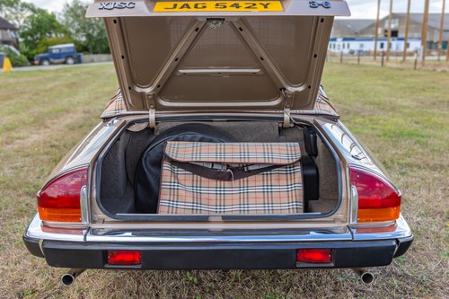 1984 Jaguar XJ-SC 3.6 ‘Burberry’ Special Edition Te koop (foto 102 van 274)