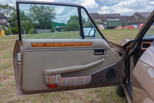 1984 Jaguar XJ-SC 3.6 ‘Burberry’ Special Edition Te koop (foto 46 van 274)