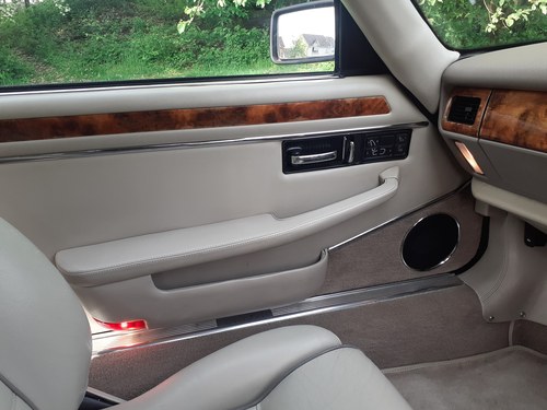 1996 Jaguar XJS Celebration 4.0 Coupe auto For Sale (picture 15 of 113)