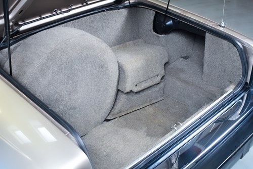 NO RESERVE - 1992 Jaguar XJ-S HE V12 Convertible zum Verkauf (Bild 60 von 86)