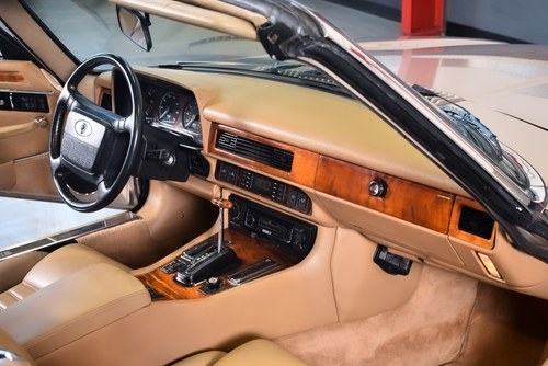 NO RESERVE - 1992 Jaguar XJ-S HE V12 Convertible zum Verkauf (Bild 57 von 86)