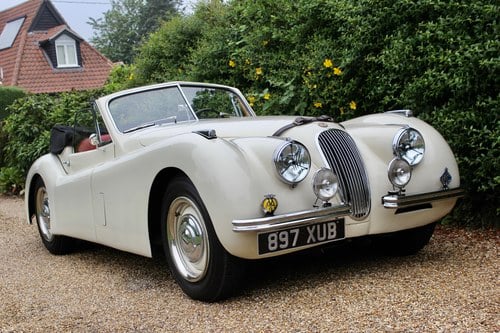 1953 Jaguar XK120 DHC à vendre (picture 1 of 120)