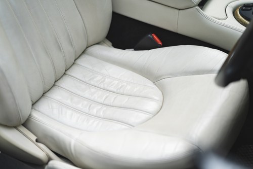 2002 Jaguar XK8 4.0 Convertible For Sale (picture 31 of 138)