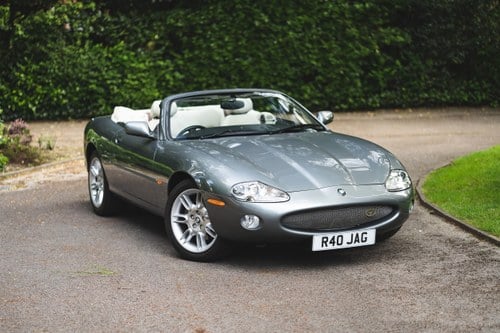 2002 Jaguar XK8 4.0 Convertible For Sale (picture 1 of 138)
