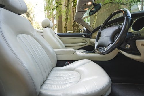 2002 Jaguar XK8 4.0 Convertible For Sale (picture 54 of 138)