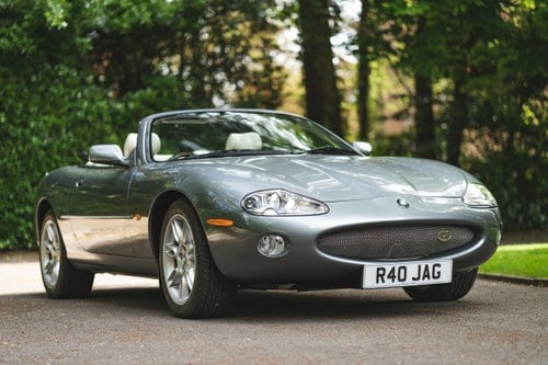 2002 Jaguar XK8 4.0 Convertible For Sale (picture 8 of 138)
