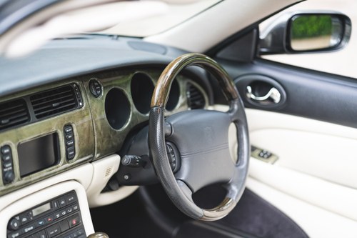 2002 Jaguar XK8 4.0 Convertible For Sale (picture 19 of 138)