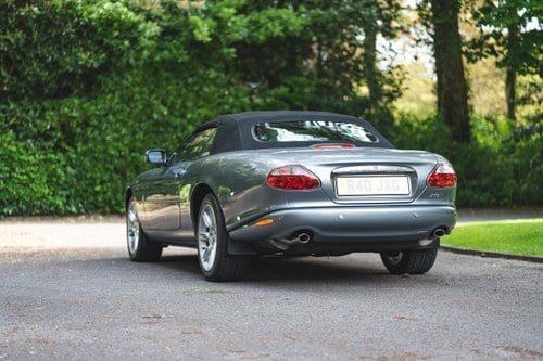 2002 Jaguar XK8 4.0 Convertible For Sale (picture 13 of 138)