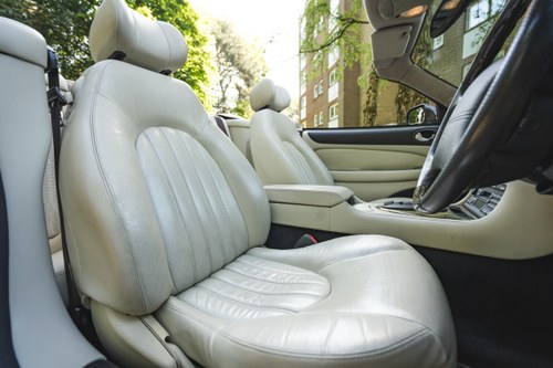 2002 Jaguar XK8 4.0 Convertible For Sale (picture 55 of 138)