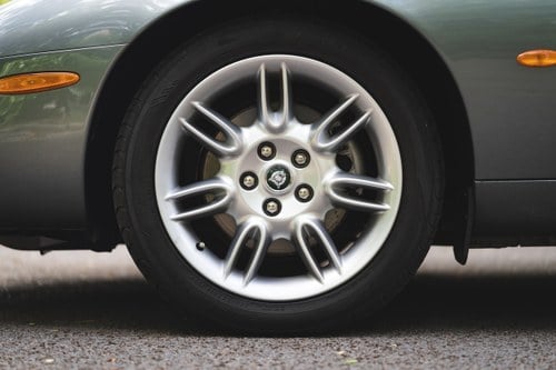 2002 Jaguar XK8 4.0 Convertible For Sale (picture 15 of 138)