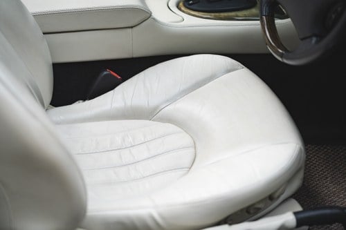 2002 Jaguar XK8 4.0 Convertible For Sale (picture 30 of 138)