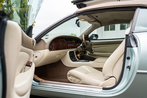 2000 Jaguar XK8 In vendita (immagine 39 di 125)
