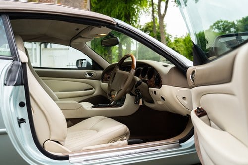 2000 Jaguar XK8 In vendita (immagine 20 di 125)