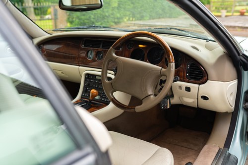 2000 Jaguar XK8 In vendita (immagine 24 di 125)