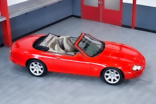 NO RESERVE - Jaguar XK8 Convertible 4,0L V8 For Sale (picture 12 of 61)