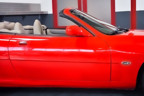 NO RESERVE - Jaguar XK8 Convertible 4,0L V8 For Sale (picture 47 of 61)