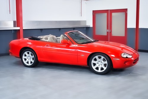 NO RESERVE - Jaguar XK8 Convertible 4,0L V8 For Sale (picture 6 of 61)